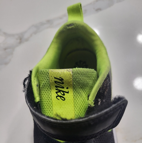 Nike Kids shoes - Picture 7 of 10